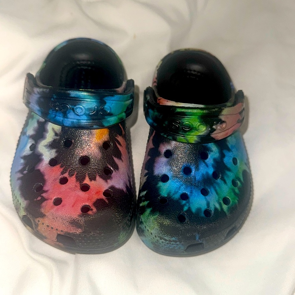 Croc kids tie die